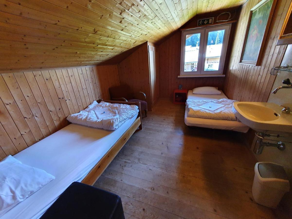 Lake Lodge Hostel Iseltwald Exterior foto